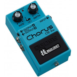 Педаль эффектов BOSS CE-2W Педаль эффектов BOSS CE-2W